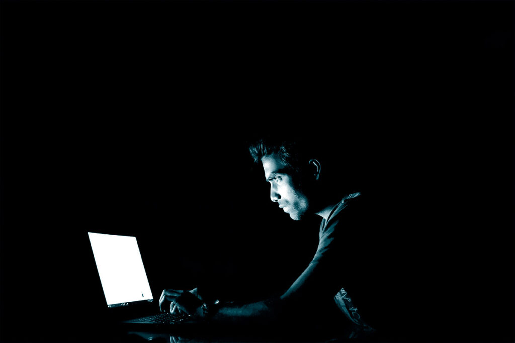 Crimes cometidos pela internet
